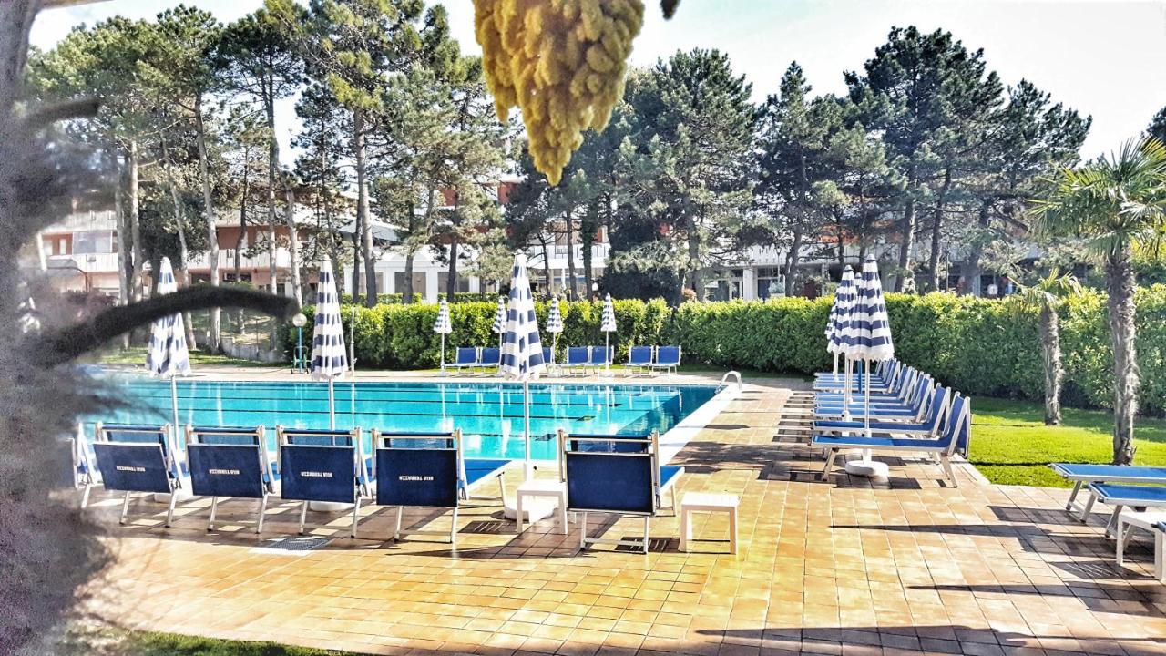 Hotel Alla Terrazza Bibione Exteriér fotografie